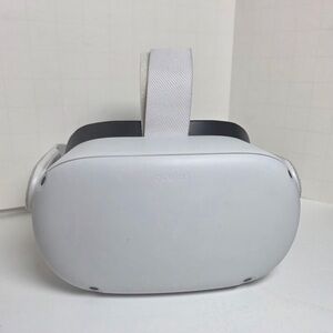 MetaQuest 2 VR Headset Only for Parts / Repair Powers On As-Is